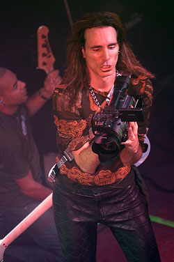 STEVE VAI